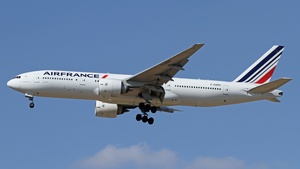 Photo of Boeing 777-228(ER) - Paris