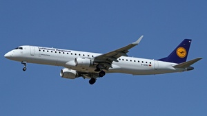 Photo of D-AEBG - Embraer ERJ-195LR operated by Lufthansa CityLine