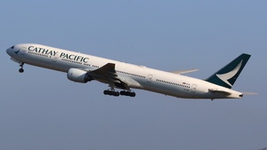 Photo of B-HNM - Boeing 777-367 operated by Cathay Pacific Airways