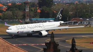 Photo of HS-TEO - Airbus A330-343 operated by Thai Airways International