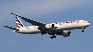 Photo of F-GZNQ - Boeing 777-328(ER) operated by Air France