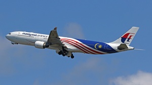 Photo of 9M-MTN - Airbus A330-323 operated by Malaysia Airlines