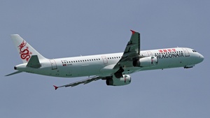 Photo of B-HTI - Airbus A321-231 operated by Dragonair