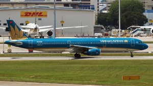 Photo of VN-A396 - Airbus A321-231 operated by Vietnam Airlines