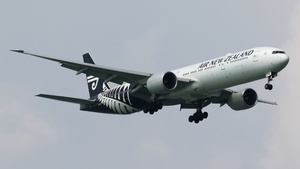 Photo of ZK-OKS - Boeing 777-319(ER) operated by Air New Zealand