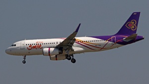 Photo of HS-TXH - Airbus A320-232 operated by Thai Smile