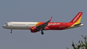 Photo of HS-VKG - Airbus A321-211 operated by Thai VietJet Air