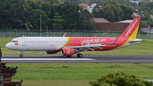 Photo of VN-A651 - Airbus A321-211 operated by VietJet Air