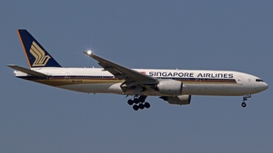 Photo of 9V-SVE - Boeing 777-212(ER) operated by Singapore Airlines