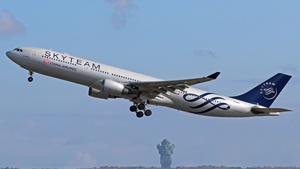 Photo of B-18311 - Airbus A330-302 operated by China Airlines
