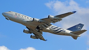 Photo of B-18211 - Boeing 747-409 operated by China Airlines