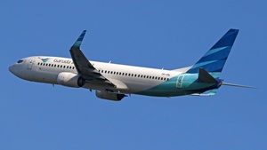 Photo of PK-GNL - Boeing 737-86N operated by Garuda Indonesia