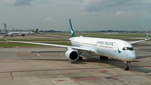 Photo of B-LQH - Airbus A350-941 operated by Cathay Pacific Airways