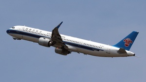 Photo of B-30E1 - Airbus A321-253NX operated by China Southern Airlines