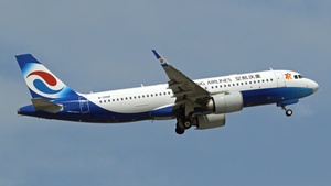 Photo of B-305P - Airbus A320-251N operated by Chongqing Airlines