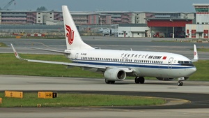 Photo of B-5496 - Boeing 737-89L operated by Air China