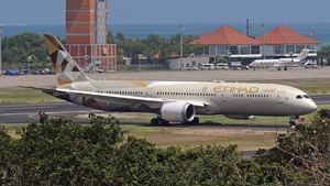 Photo of A6-BNC - Boeing 787-9 Dreamliner operated by Etihad Airways