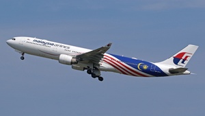 Photo of 9M-MTH - Airbus A330-323 operated by Malaysia Airlines