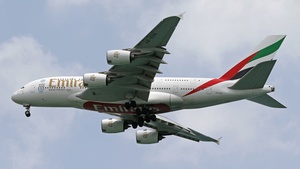 Photo of A6-EDS - Airbus A380-861 operated by Emirates