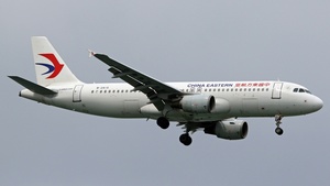 Photo of B-2415 - Airbus A320-214 operated by China Eastern Airlines
