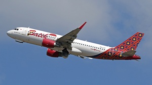 Photo of PK-LUT - Airbus A320-214 operated by Batik Air