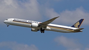 Photo of 9V-SCM - Boeing 787-10 Dreamliner operated by Singapore Airlines
