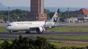 Photo of ZK-NZJ - Boeing 787-9 Dreamliner operated by Air New Zealand
