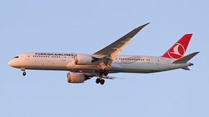 Photo of TC-LLF - Boeing 787-9 Dreamliner operated by Turkish Airlines