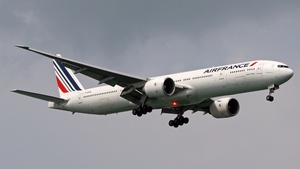 Photo of F-GSQL - Boeing 777-328(ER) operated by Air France