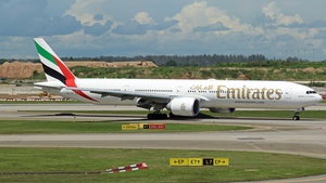 Photo of A6-ENK - Boeing 777-31H(ER) operated by Emirates