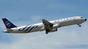 Photo of VN-A327 - Airbus A321-231 operated by Vietnam Airlines