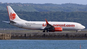 Photo of PK-LPM - Boeing 737-8GP operated by Lion Air