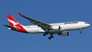 Photo of VH-EBQ - Airbus A330-202 operated by Qantas