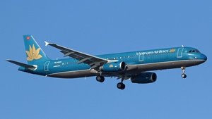 Photo of VN-A604 - Airbus A321-231 operated by Vietnam Airlines