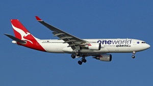 Photo of VH-EBV - Airbus A330-202 operated by Qantas