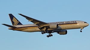 Photo of 9V-SRL - Boeing 777-212(ER) operated by Singapore Airlines