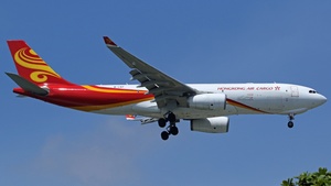 Photo of B-LNY - Airbus A330-243F operated by Hong Kong Airlines Cargo