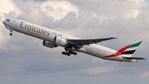 Photo of A6-ENG - Boeing 777-31H(ER) operated by Emirates