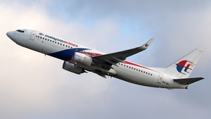 Photo of 9M-MLL - Boeing 737-8FZ operated by Malaysia Airlines