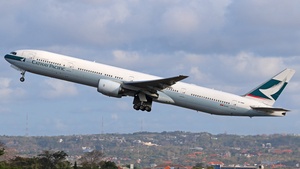 Photo of B-HNN - Boeing 777-367 operated by Cathay Pacific Airways