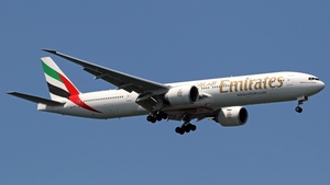 Photo of A6-EPI - Boeing 777-31H(ER) operated by Emirates