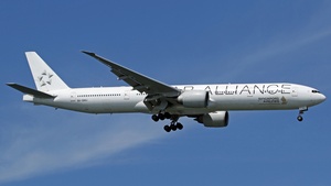 Photo of 9V-SWJ - Boeing 777-312(ER) operated by Singapore Airlines