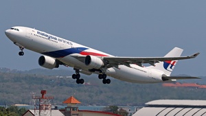 Photo of 9M-MTH - Airbus A330-323 operated by Malaysia Airlines