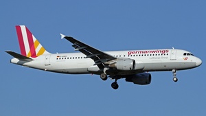 Photo of D-AIQS - Airbus A320-211 operated by Germanwings