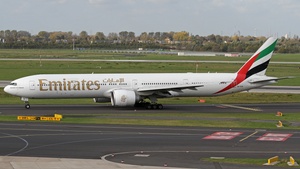 Photo of A6-ECB - Boeing 777-31H(ER) operated by Emirates