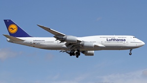 Photo of D-ABYH - Boeing 747-830 operated by Lufthansa