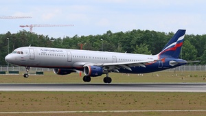 Photo of VP-BQT - Airbus A321-211 operated by Aeroflot