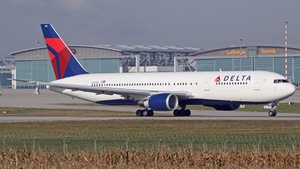 Photo of N394DL - Boeing 767-324(ER) operated by Delta Air Lines