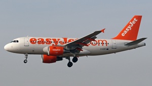 Photo of G-EZFI - Airbus A319-111 operated by easyJet
