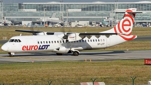Photo of SP-LFF - ATR 72-202 operated by euroLOT